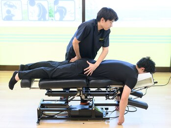 まつもと接骨院 流経大前の写真/猫背から骨盤の歪みまで身体の不調を姿勢から改善！痛みだけでなくX脚やO脚などの悩みに対しても◎