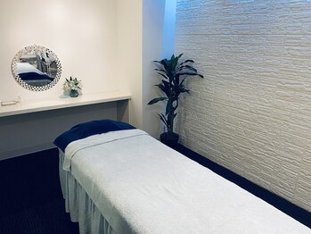 ロア(ROA)/白と青のお部屋です