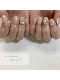 ビジューネイル