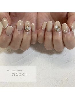 ニコ(nico+)/ビジューネイル