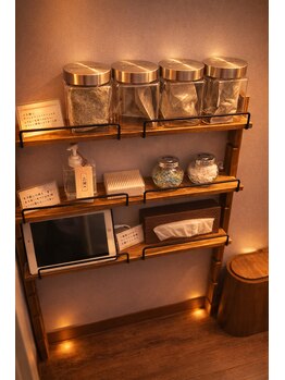 モアフェイス 池袋店(More Face)/備品