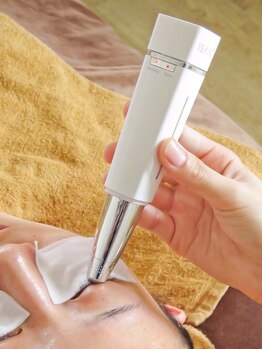 プティ(puti)/ボリューム◎目元美人