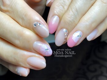 モア ネイル(MOA NAIL)/