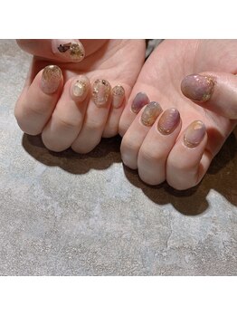 アティックネイルアトリエ(attic nail atelier)/アシメネイル★