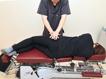 とも苦楽園接骨院の雰囲気（産後のお悩みや歪み・腰痛・肩こり・猫背の方にオススメ！）
