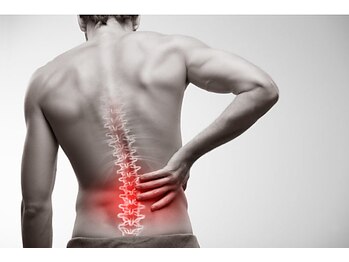 府中町本町整骨院の写真/つらい腰の悩みを解消！腰痛姿勢骨盤矯正改善と筋力強化で快適な毎日を♪