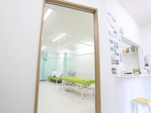みき鍼灸マッサージの雰囲気（ベッド一台のみの個室の鍼灸マッサージ院です。）
