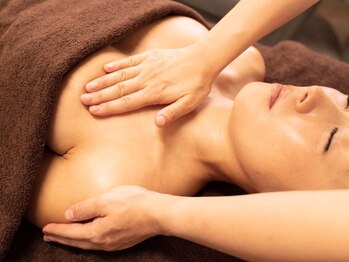 エル(eL)/施術風景