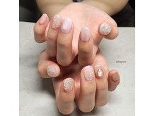 シルニー リム(Silny rim)/アシンメトリーニュアンスネイル