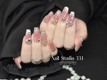 サンサンイチ 関内店(331)/ワンホン×チークマグネット