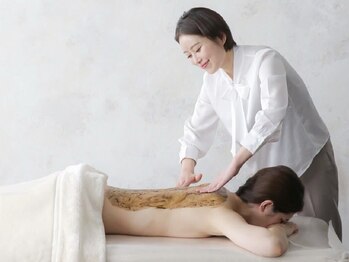 オクノマ(OKUNOMA)の写真/【本気で肌を変えたい方へ】ハーブピーリングで繰り返す肌悩みからの卒業を目指す肌質改善をご提供♪