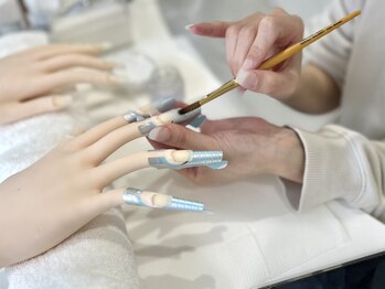 エイチネイルサロン(H nailsalon)の写真/《オーナーHitomi限定！美フォルムワンカラー/グラデーション¥6,050(オフ込)》大人気の高技術サロン◎