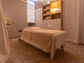 タクミリラックス LEALEA 武蔵中原店(TAKUMI Relax)/施術スペース(施術時の明るさ)