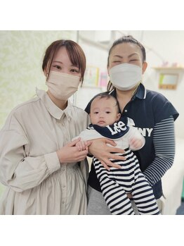 かおりビューティサロン/産後ママさんと一緒のお写真