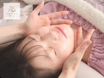 ボーテドリッシュ(Beaute de Riche)の写真/寝てしまう程の心地よさで変化に感動!メディア掲載多数の左右対称にこだわる小顔矯正◆小顔×フェイシャル