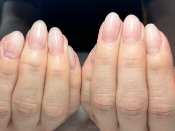 ブリスフルハピネス(Blissful happiness)/性別問わず人気のクリアネイル