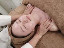 ヴィヴァンポー(VIVANPOR)/デコルテマッサージ