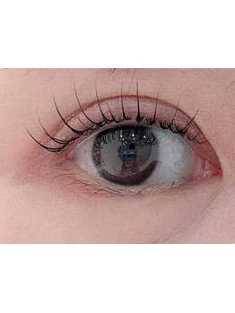 ナチュラル上品な目元にしたい