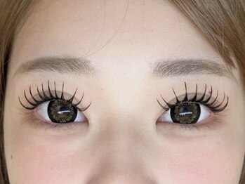 ダブリュービー(WB)の写真/ 【こだわり抜いたツールのみを使用!】LEDエクステやまつげパーマは汗や水、湿気に負けない抜群のキープ力!