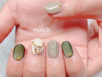 モレック(mole'k)/冬のニットネイル