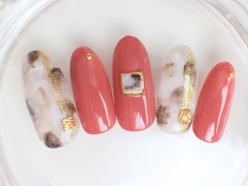 ネイルサロン あかねいろ/春夏 ホワイトべっ甲ハンド