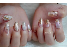 チークネイル＋ワンホンネイル