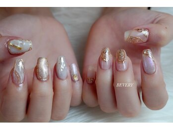 チークネイル＋ワンホンネイル