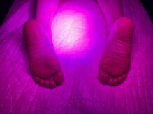 ビサンテ サロン/角質育成ケア&光ケアで全身楽々2