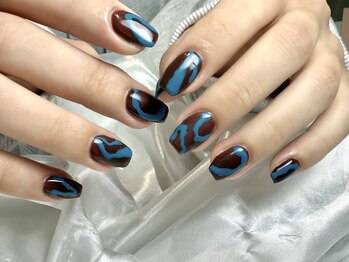 プリュム(plume)/うねうねネイル