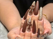 Funnail.
