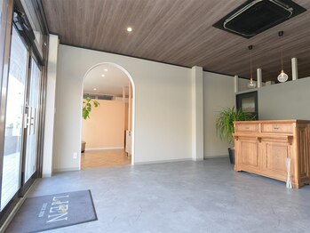 リアン(LIEN)/落ち着いた雰囲気の店内