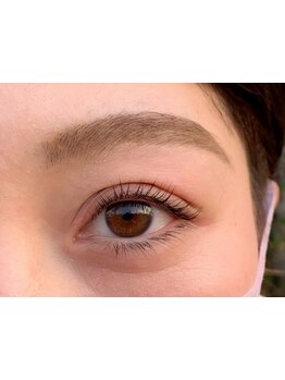 ナチュラル上品な目元にしたい