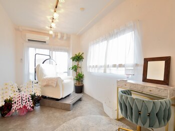 コチョウラン(KOCHOURAN)/内観