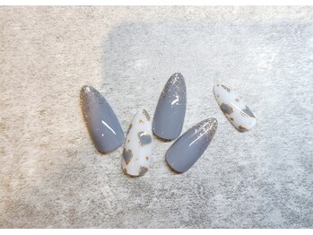 リーフ(LEAF)/ハートヒョウ柄ネイル