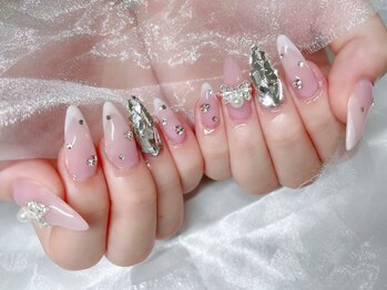 フレンチネイル　ワンホンネイル