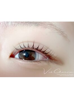 ナチュラル上品な目元にしたい