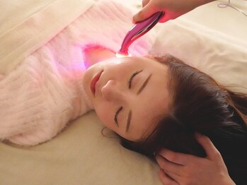 リリー(Lily)の写真/【オールハンド施術】一人一人のお悩みに合わせて、施術内容をご提案☆オーダーメイドだからこそ叶う小顔!
