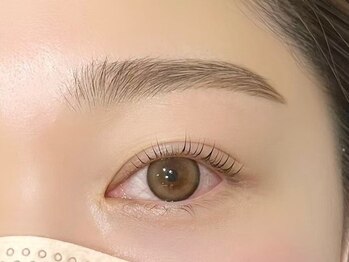 アテ 国分寺店(Ate)の写真/新生活前に整える、好印象なまつ毛と眉毛。目元のトータル提案で、清潔感溢れるパッと明るい表情へ。