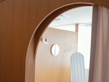 リリーフポート フェミナ鍼灸整体院 大濠公園店/施術スペースへの入り口