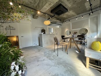 ワッカスタンド(〇 STAND)/salon