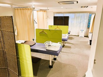 みんなのてもみ 神田駅北口店/清潔な店内♪