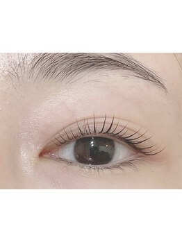 ナチュラル上品な目元にしたい