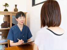 シュハリ(SHUHALI)の雰囲気（施術前にカウンセリングを行います。）