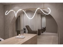 シロ 浜松 田町(Shiro)の雰囲気(温かみのある落ち着いた店内で特別な時間に)