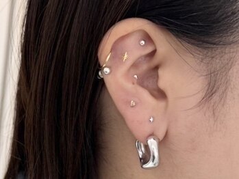 ミディ(MIDI)/《耳ツボジュエリー》