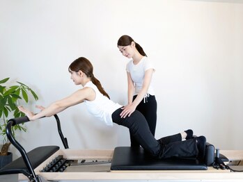 パーソナルマシンピラティス 名古屋栄店の写真/変化大の《姿勢改善&華奢魅せボディメイク》美脚・ヒップアップにも効果的なパーソナルマシンピラティス！