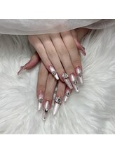 ユジャスタイル(Yooja style)/ゴテゴテマグネットネイル