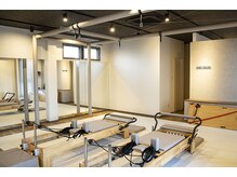 グランフィット 岡崎北(Granfit)の雰囲気（白を基調にした洗練された空間。）