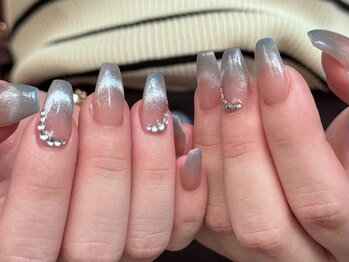 ネイルスペース ジェイズ ピンキー(NAIL SPACE J's PINKY)の写真/【美フォルム×モチに自信アリ◎】ワンカラ―/ラメグラ/ストーン載せ放題♪オフ込★スカルプ付放題￥14200