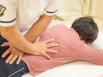 カイロひかる整体院/施術風景